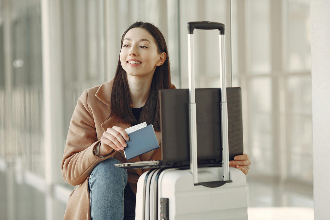 Best Knitwear Looks for Airport Travel in 2025