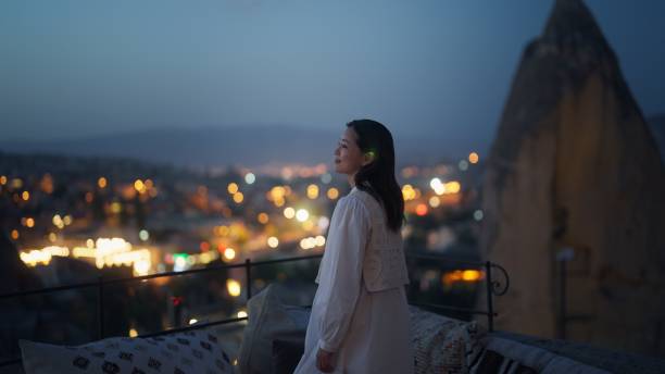 How to Dress Cozy & Chic While Traveling