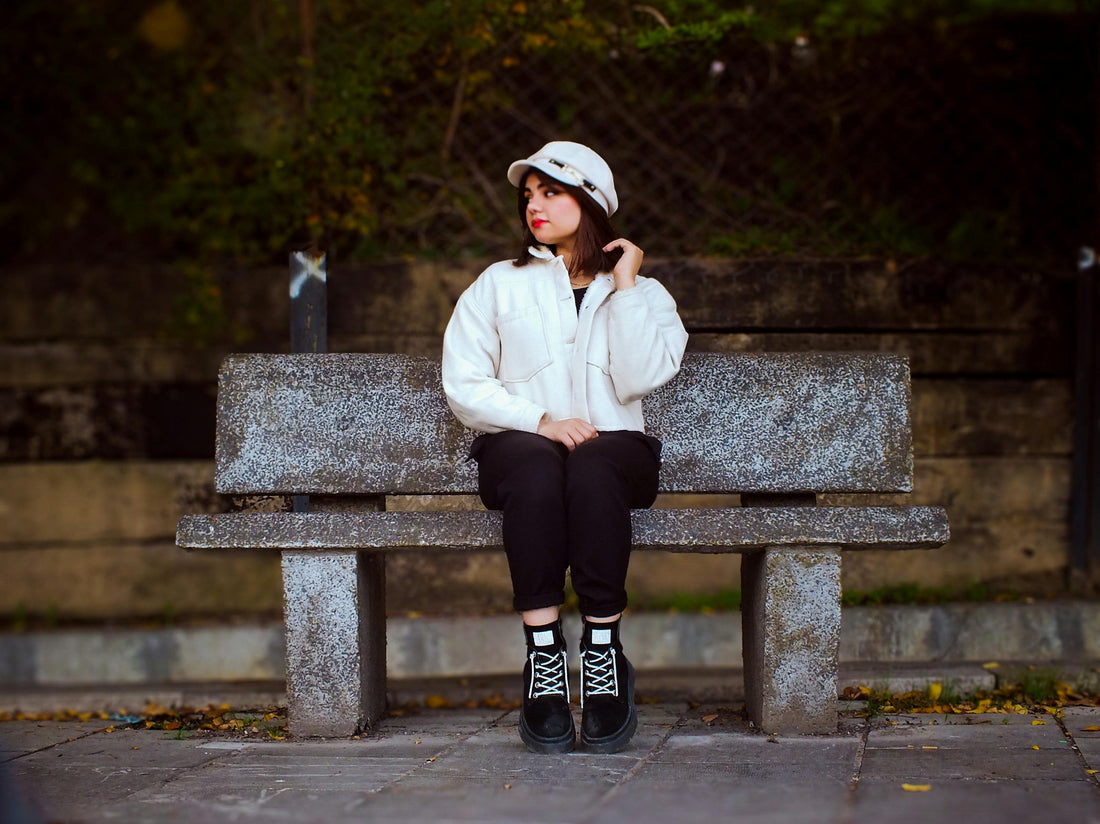 How to Style Sweaters with Boots: 2025’s Chicest Combos