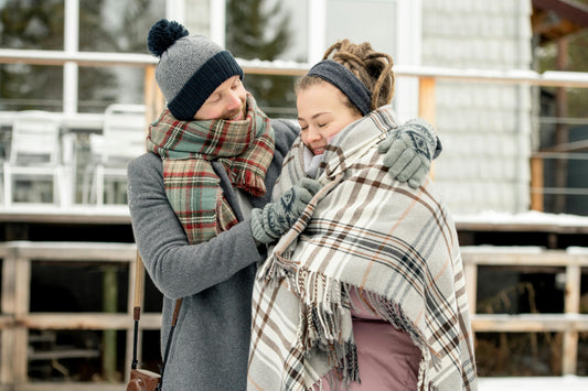 How to Wear Knitwear at Holiday Markets in 2025