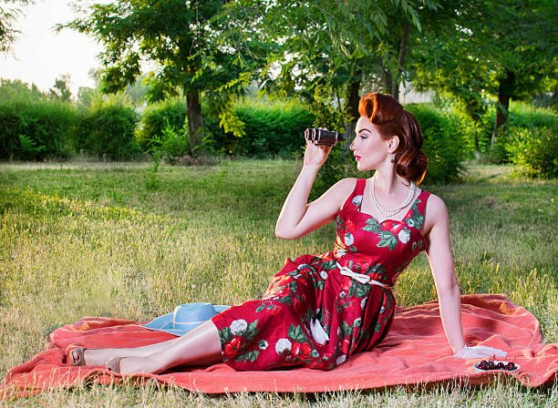 Can A Short Woman Wear A Long Dress