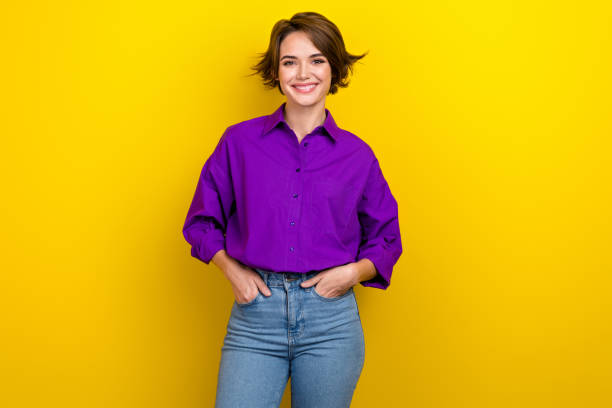 What Color Pants to Wear with a Purple Shirt Women