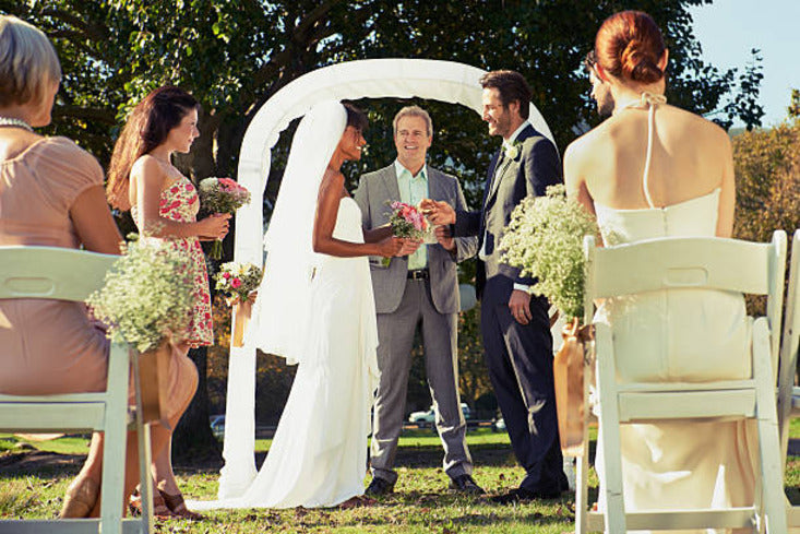 Can a Woman Wear a White Shirt to a Wedding?