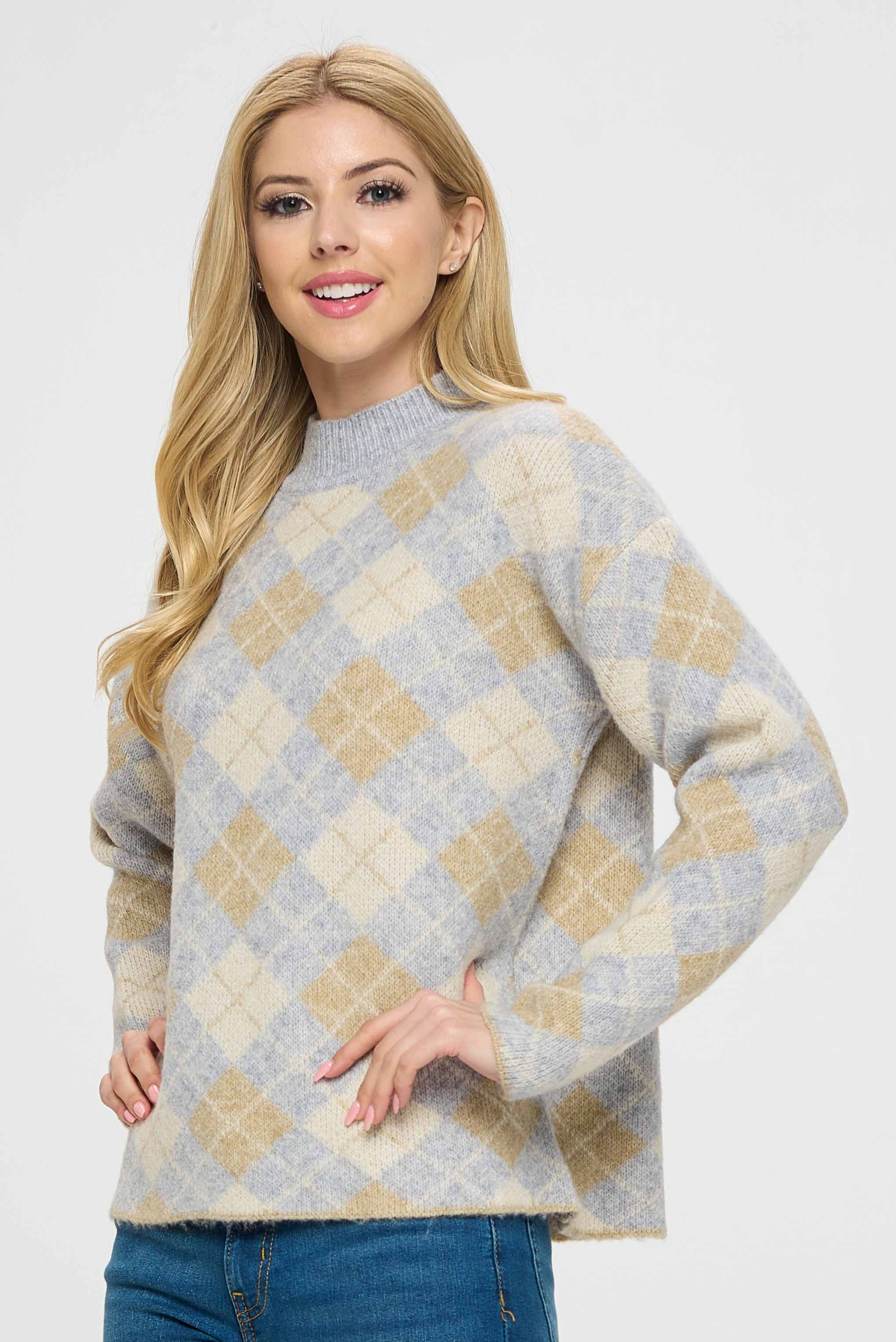 The fitted design can help to accentuate curves and create a more polished and put-together look. The cardigan has long sleeves, which makes it perfect for layering over tops or dresses during cooler months.